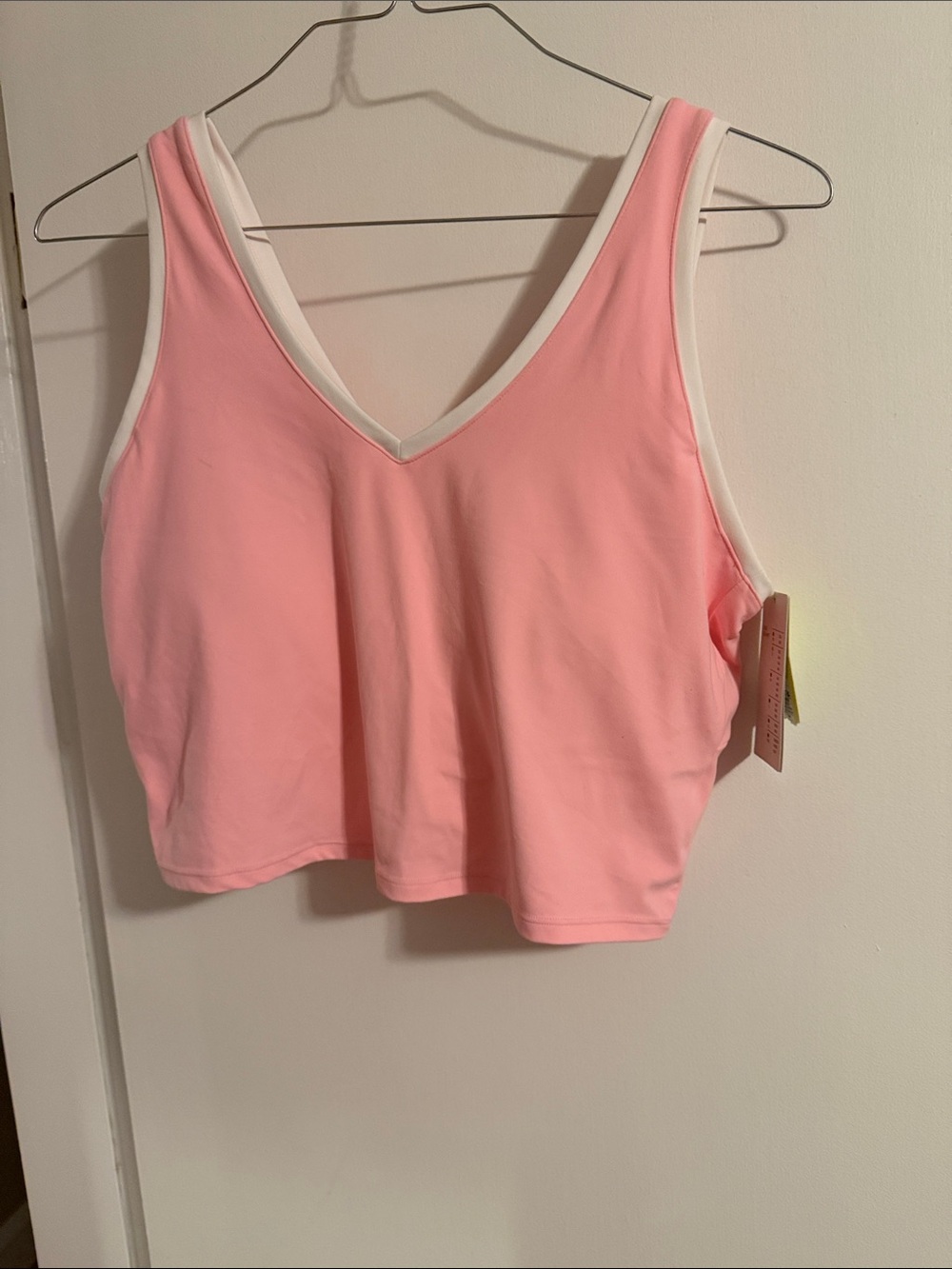 NEW Women's Pink V-Neck exercise top w lined cups Top XXL fits 10-14 runs small